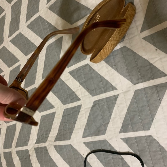 Maui Jim Women’s Sunglasses - Picture 4 of 5